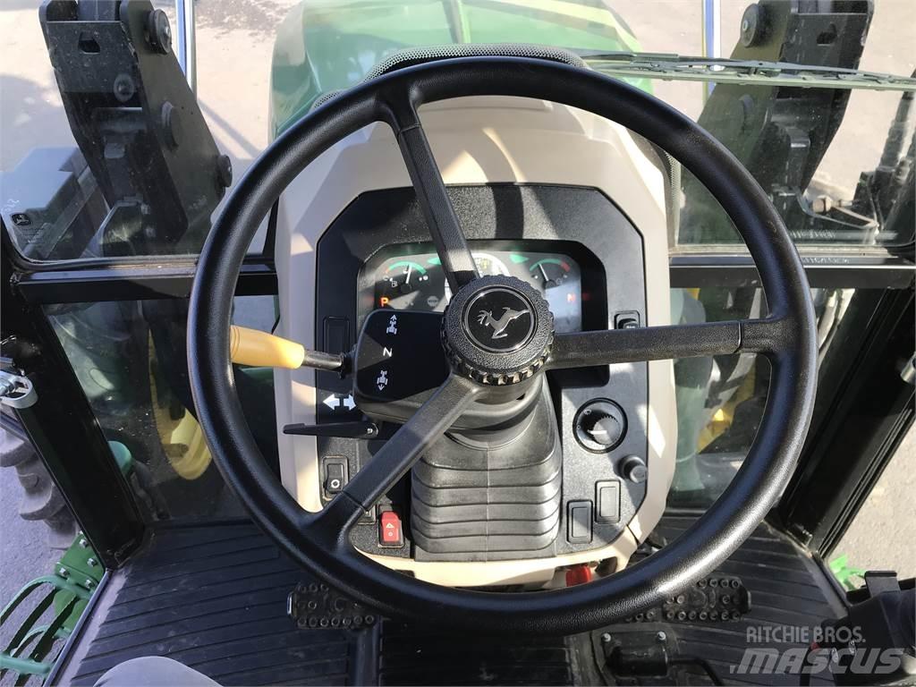 John Deere 5075 E Tractoare