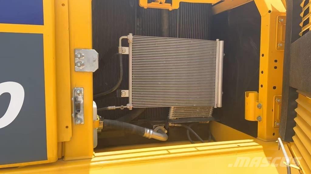 Komatsu PC 240 LC Excavatoare pe șenile
