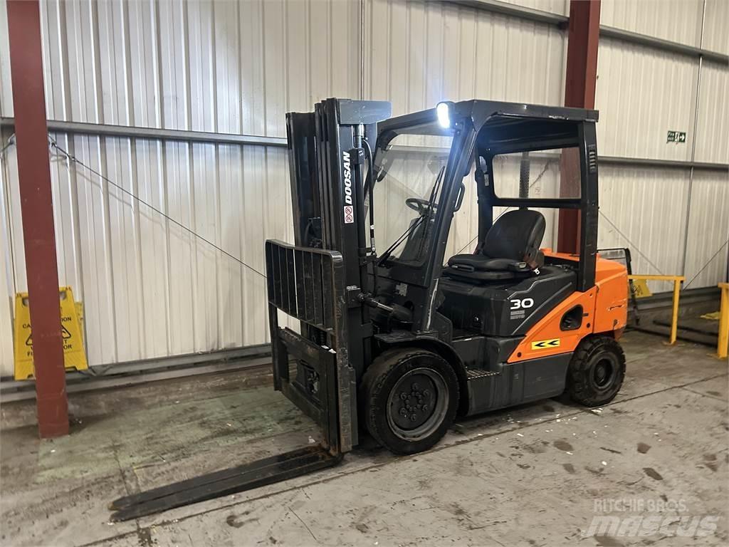 Doosan D30S-5 Stivuitor diesel
