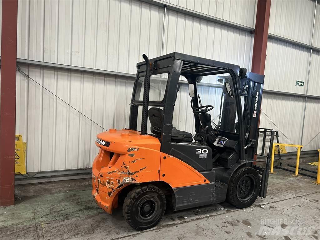 Doosan D30S-5 Stivuitor diesel