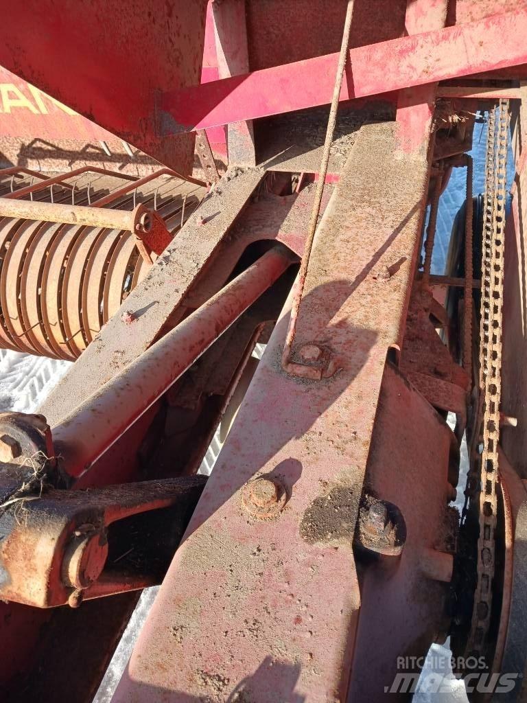 New Holland 265 Baler dreptunghiular