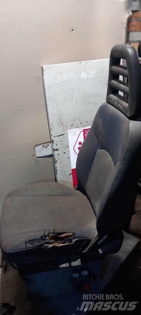 Iveco Daily.     3802247 Cabine si interior