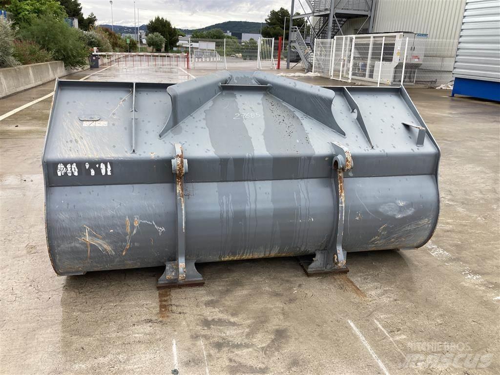 Liebherr L 538 Incarcator pe pneuri