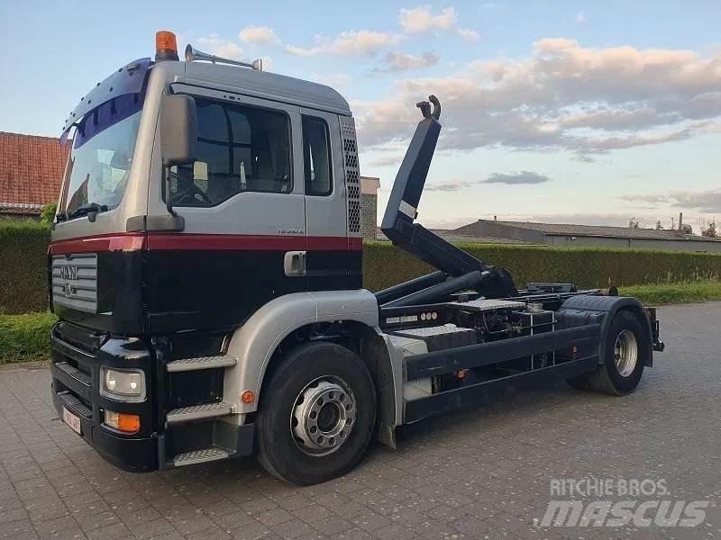 MAN TG 310 A Camion cu carlig de ridicare