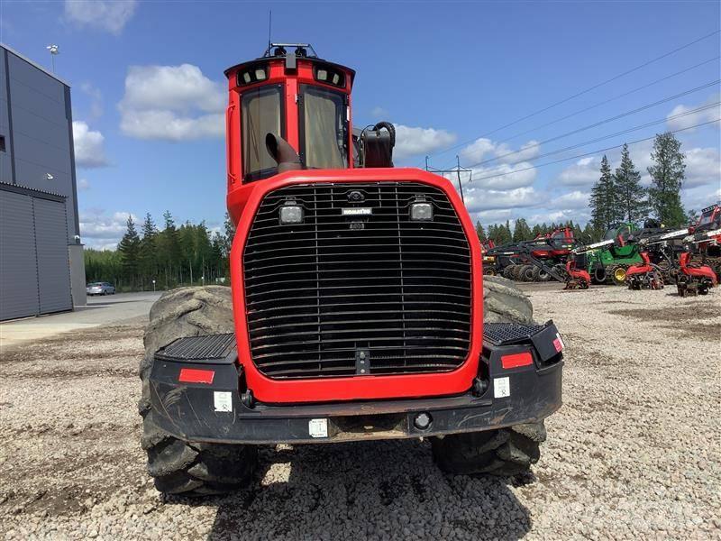 Komatsu 911 Combine forestiere