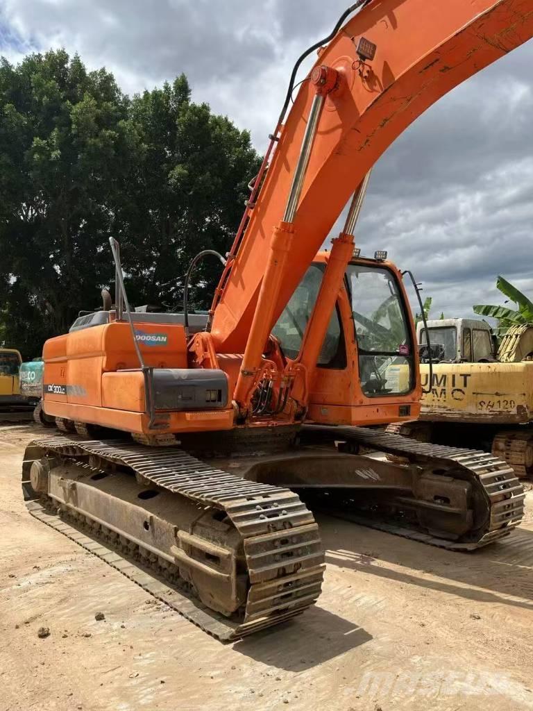 Doosan DX300LC Excavatoare pe șenile
