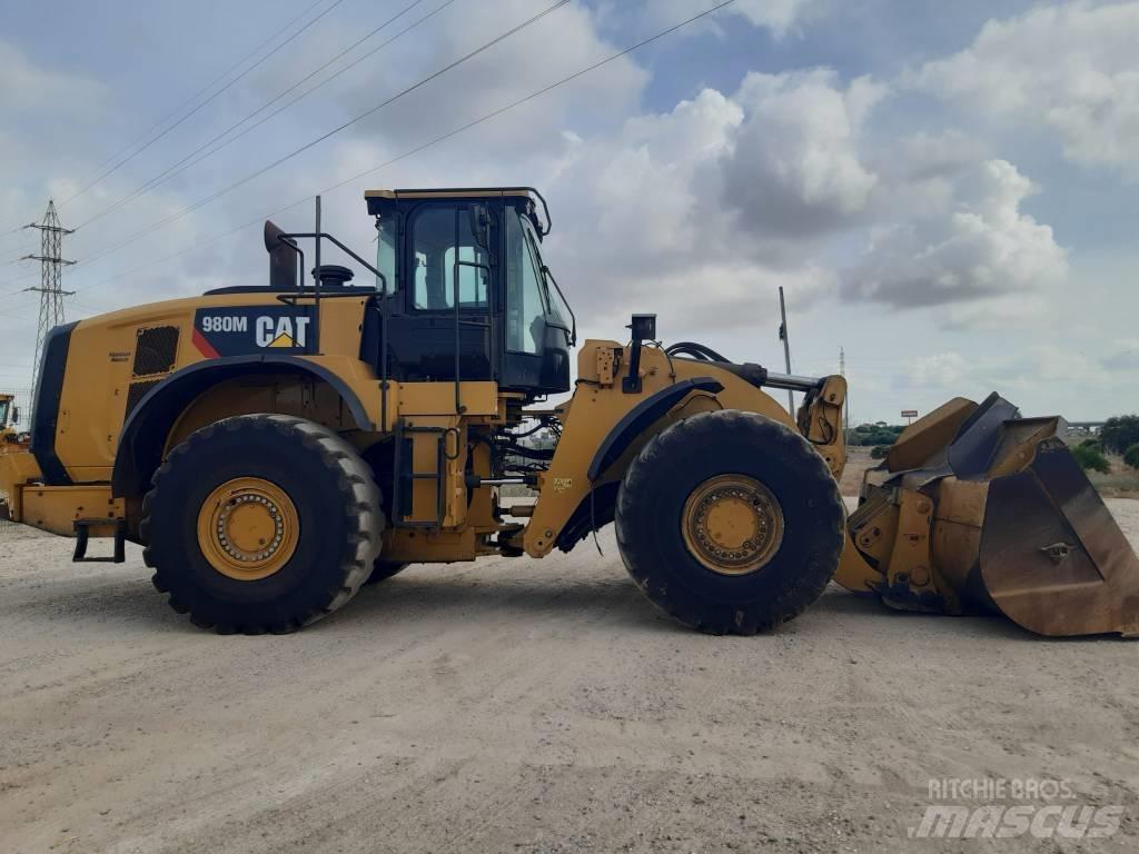 CAT 980M Incarcator pe pneuri