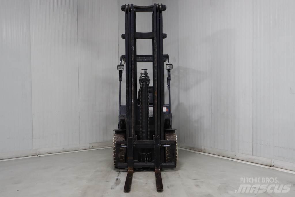TCM FB30-7 Stivuitor electric