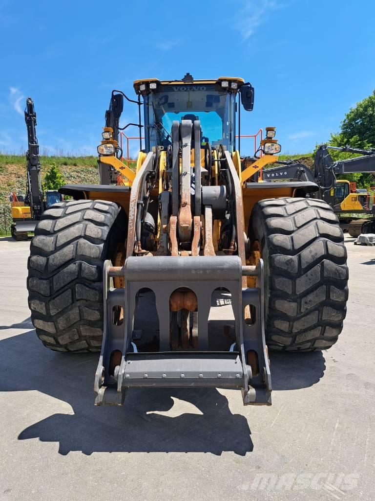 Volvo L 220 H Incarcator pe pneuri