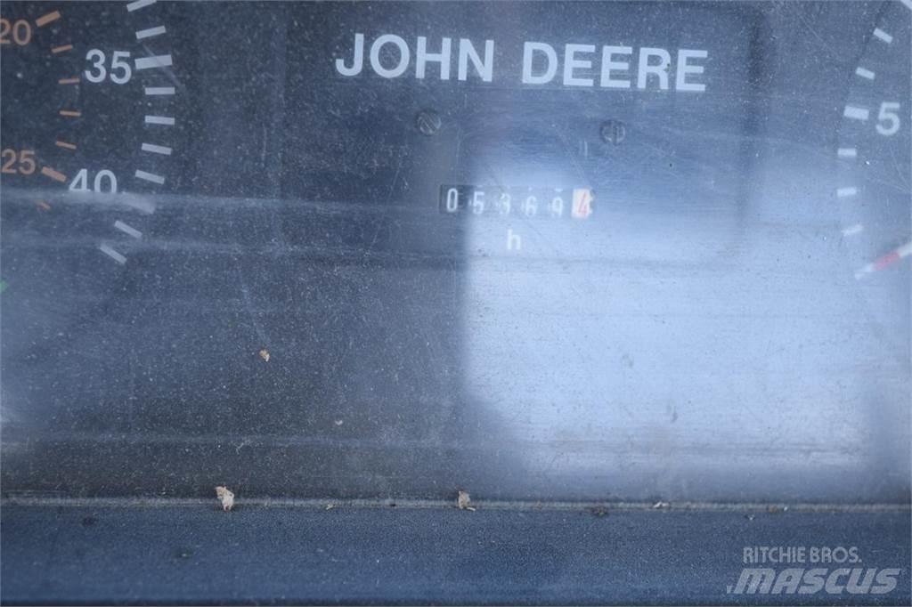 John Deere 6100 Tractoare