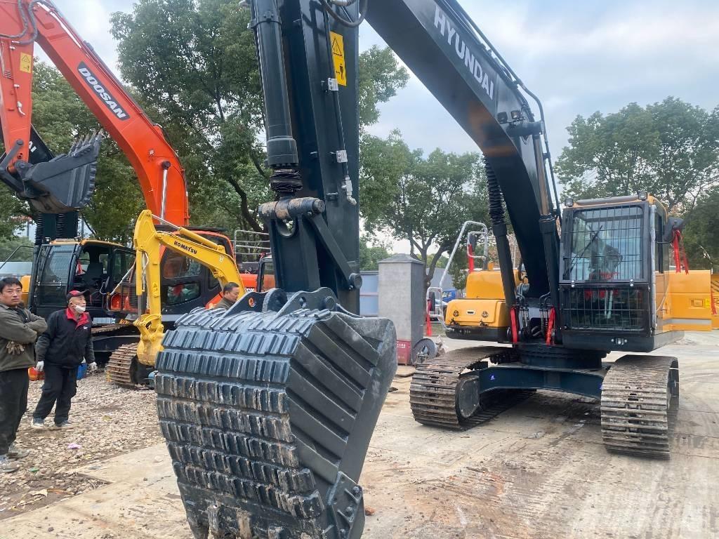 Hyundai R220LC-9S Excavatoare pe șenile
