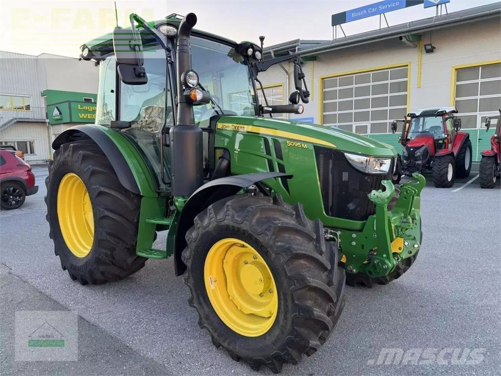 John Deere 5095 m Tractoare