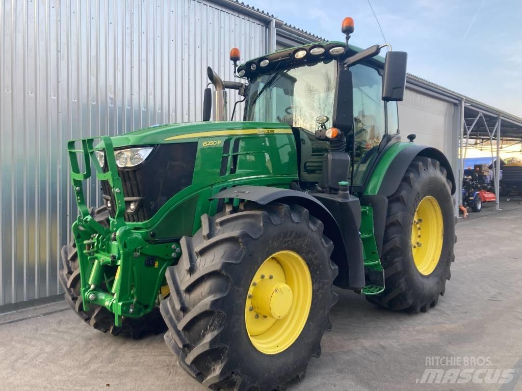 John Deere 6250 R Tractoare