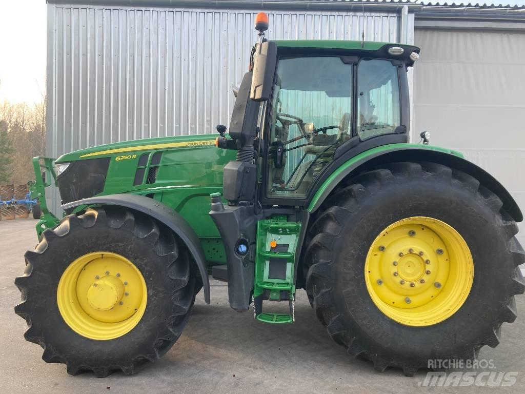 John Deere 6250 R Tractoare