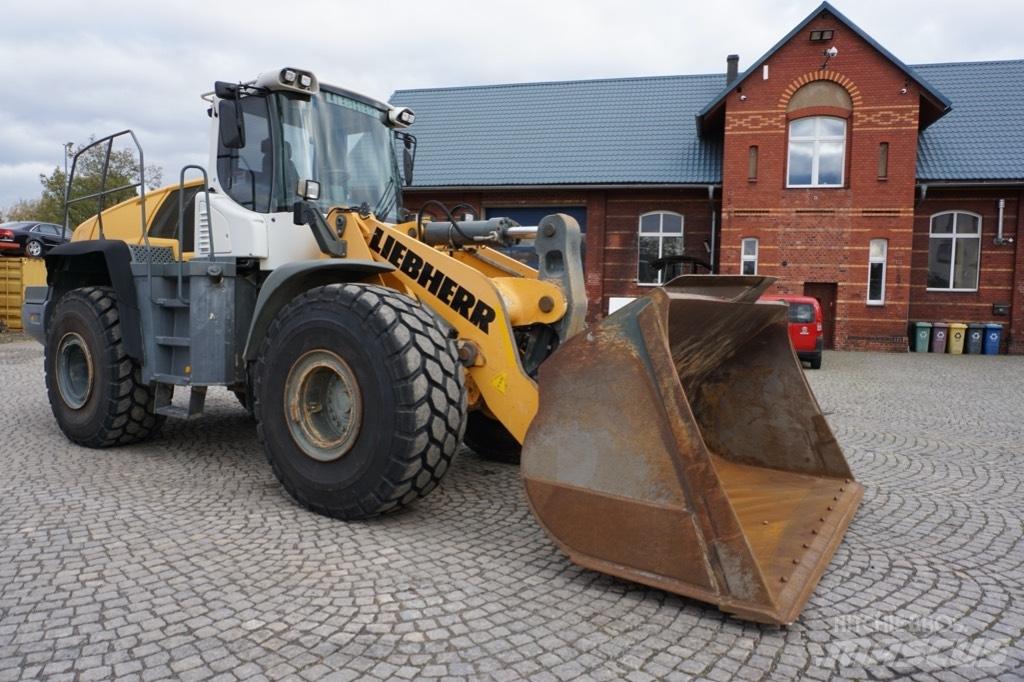 Liebherr L 576 Incarcator pe pneuri