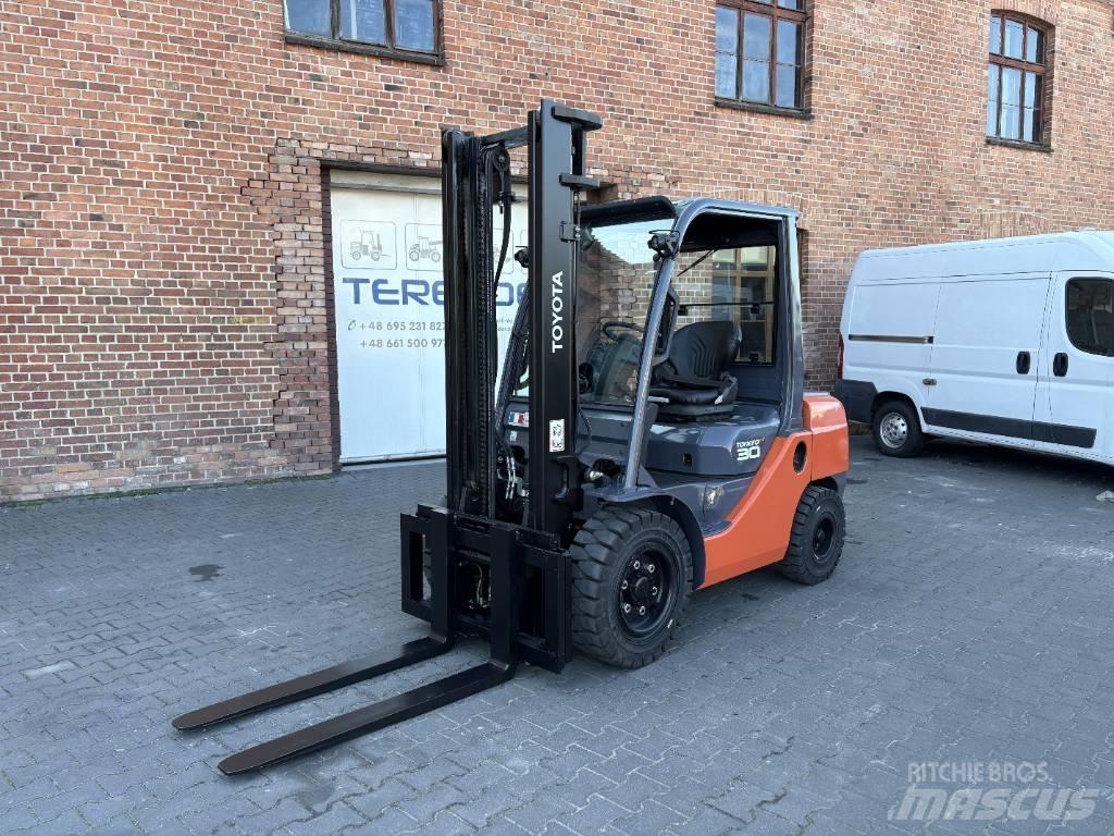 Toyota 06-8FDF30 Stivuitor diesel