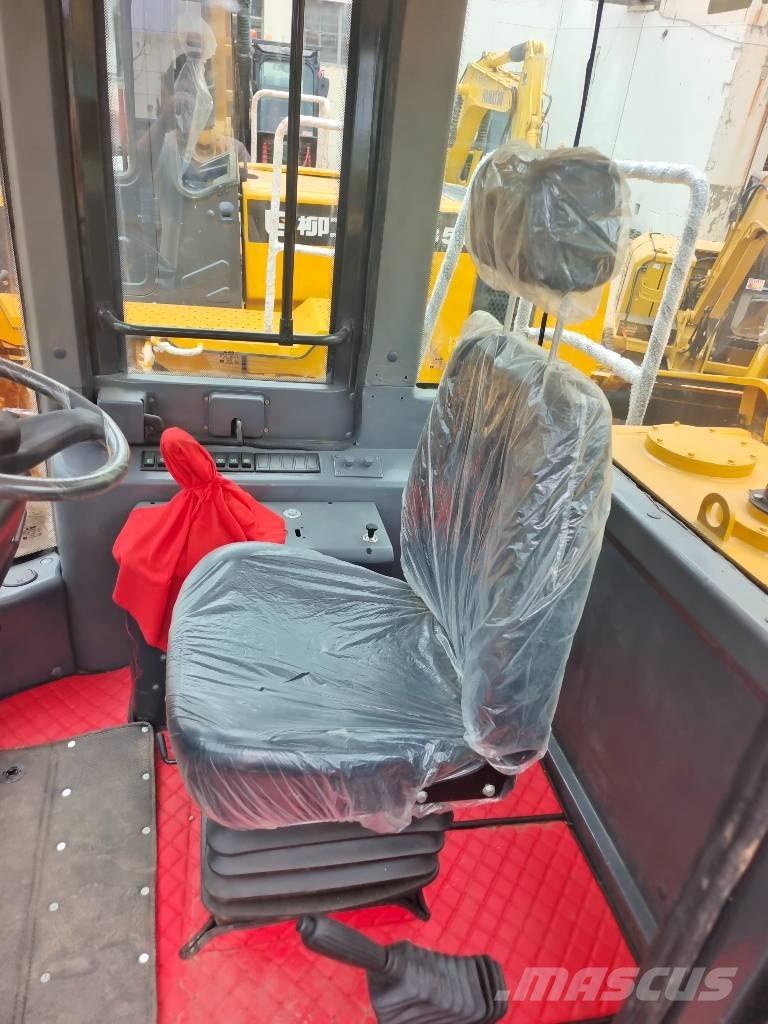 SDLG LG 956 L Incarcator pe pneuri