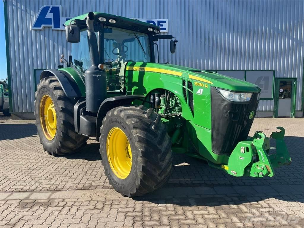 John Deere 8335R Tractoare