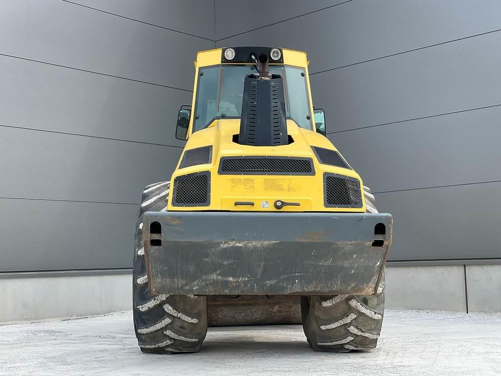 Bomag BW 216 DH-4i Compactoare monocilindrice