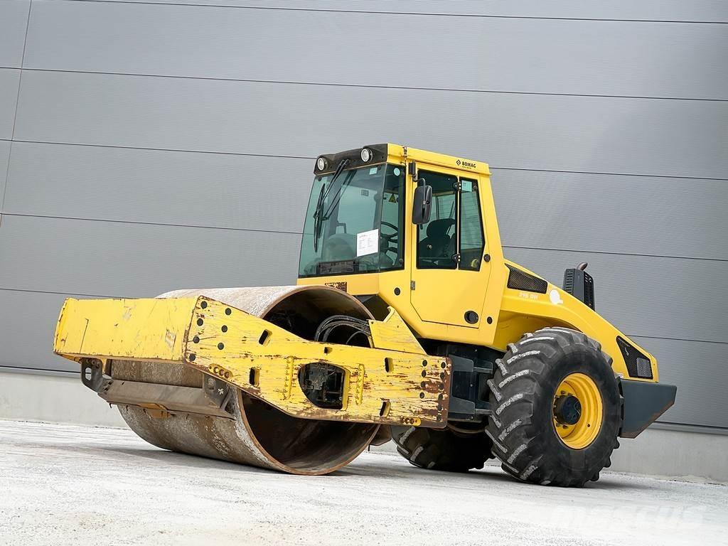 Bomag BW 216 DH-4i Compactoare monocilindrice