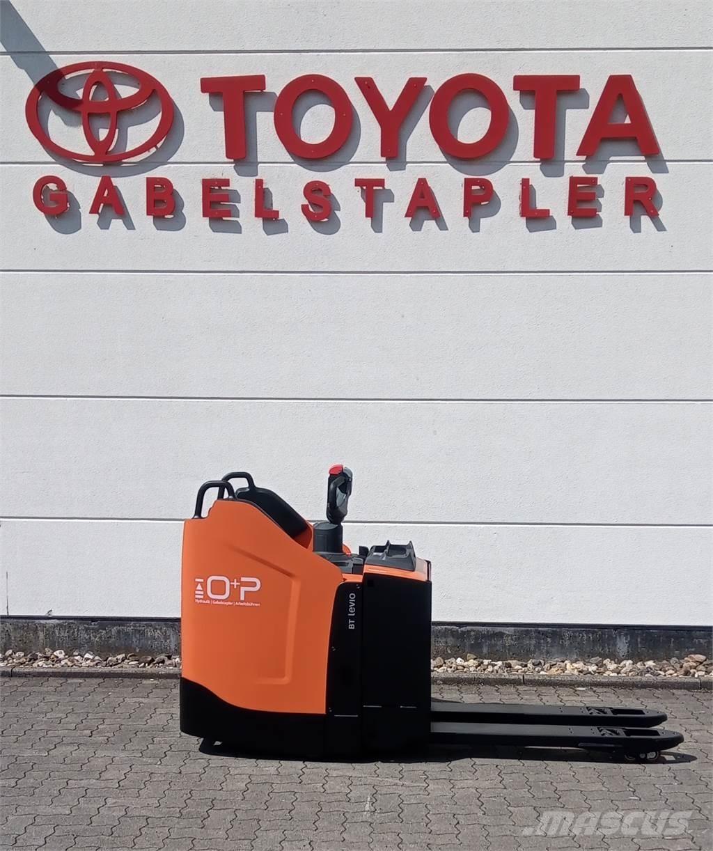 Toyota LPE 250 Transpaleta manuala