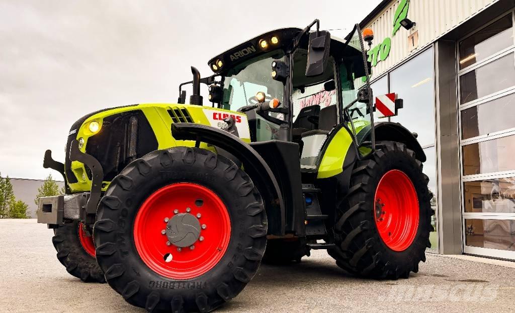 CLAAS Arion 650 CIS+ Tractoare