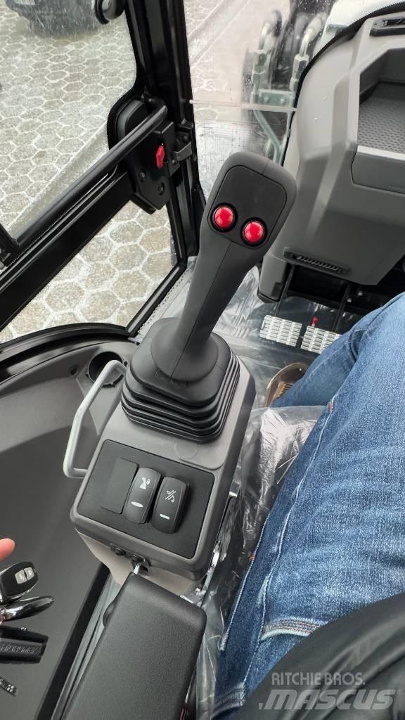 Hidromek 102B Buldoexcavatoare