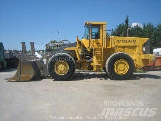 Volvo L 330 Incarcator pe pneuri