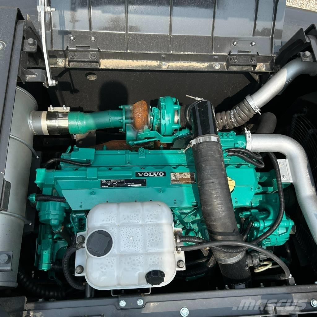Volvo 300 Excavatoare pe șenile
