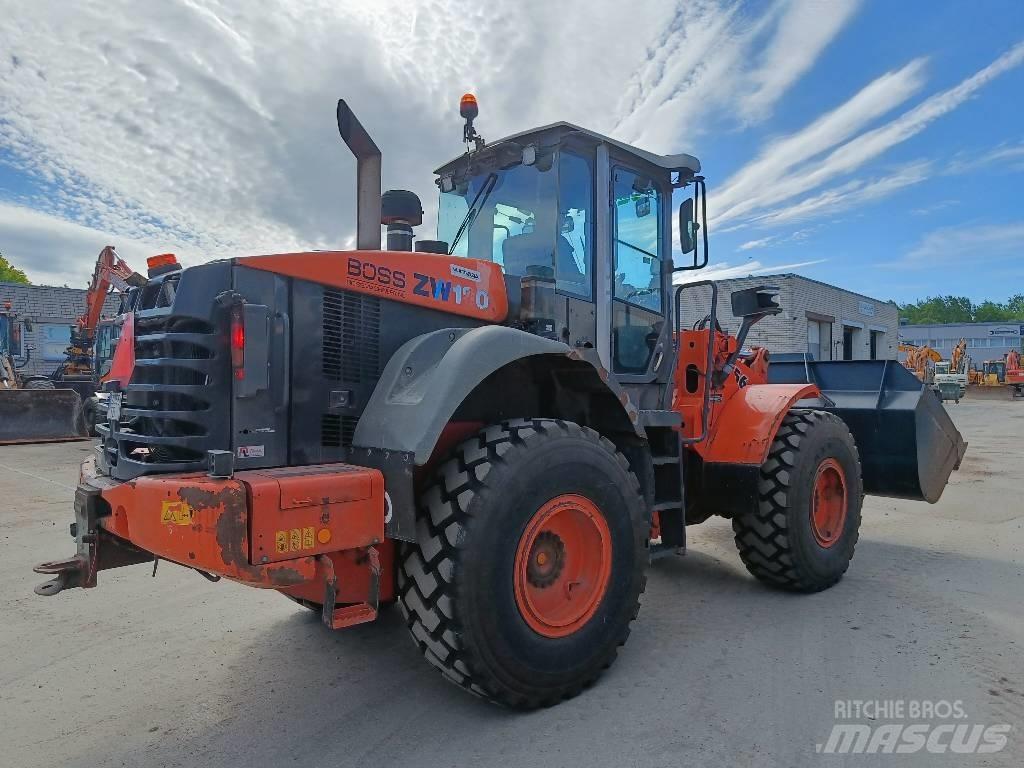 Hitachi ZW 180 Incarcator pe pneuri