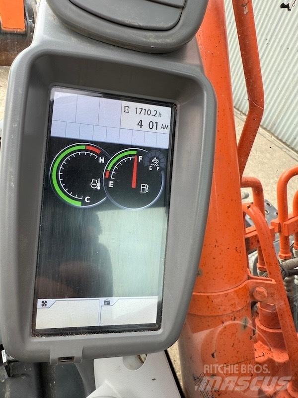 Hitachi ZX 135 US-6 Excavatoare pe șenile
