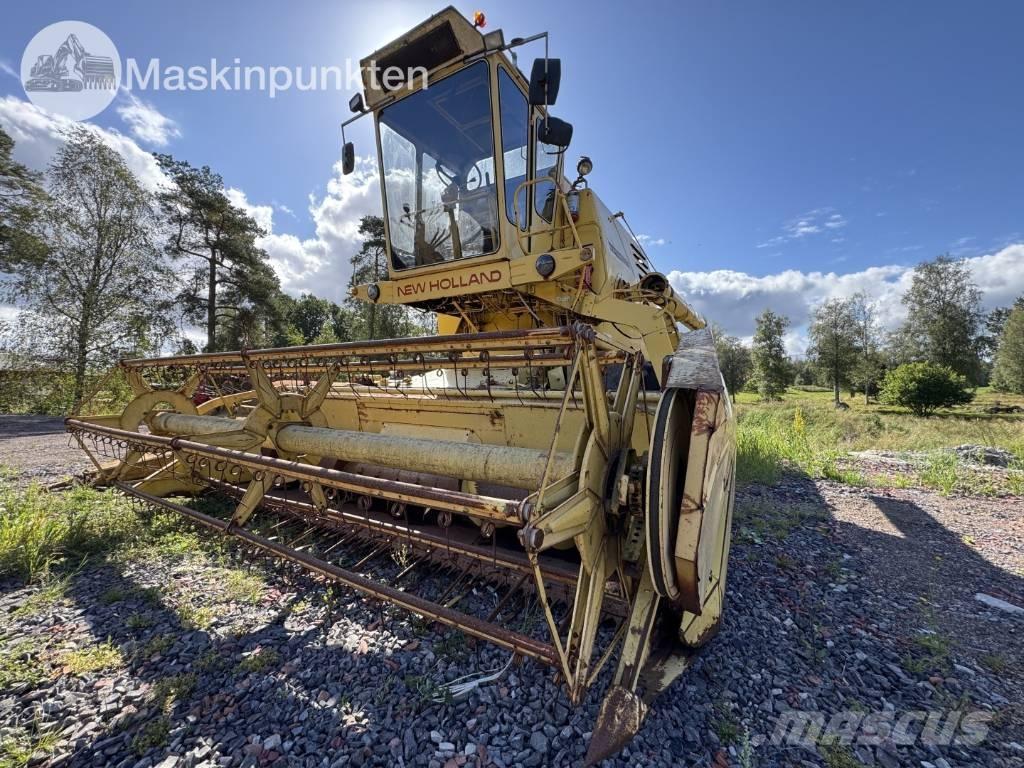 New Holland 1530 Combine de secerat