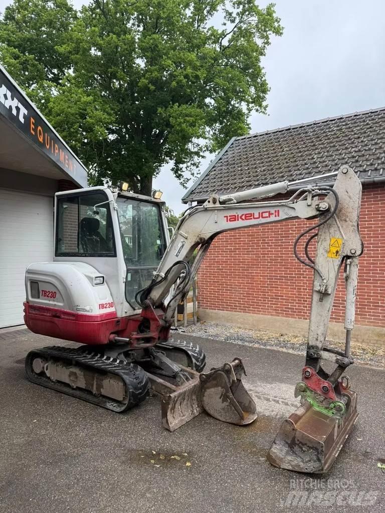Takeuchi TB230 Mini excavatoare < 7t