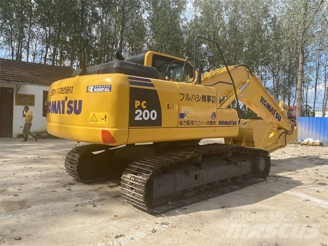 Komatsu PC200-8 Excavatoare pe șenile
