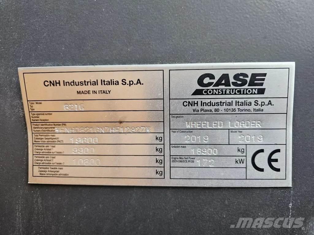 CASE 821G Incarcator pe pneuri