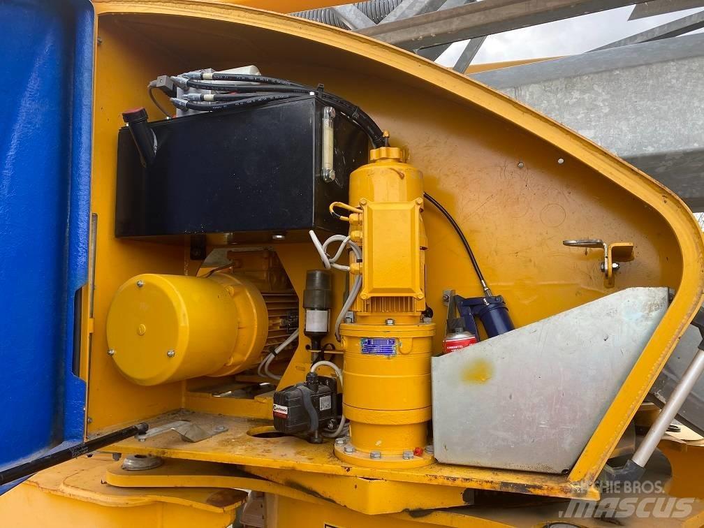 Potain M14 Self erecting cranes