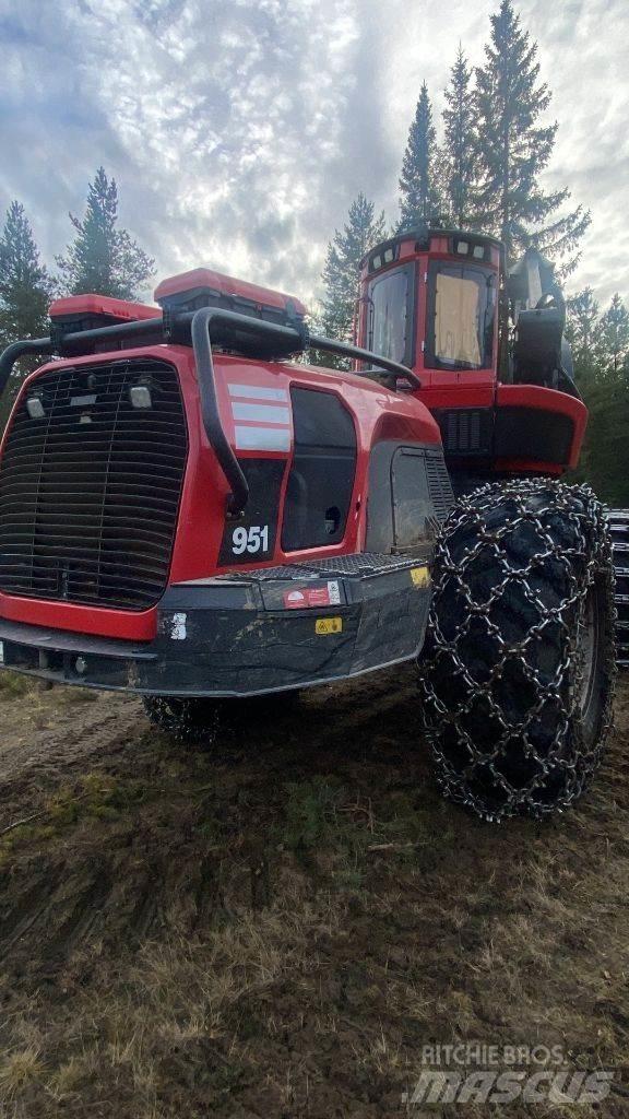 Komatsu 951 Combine forestiere