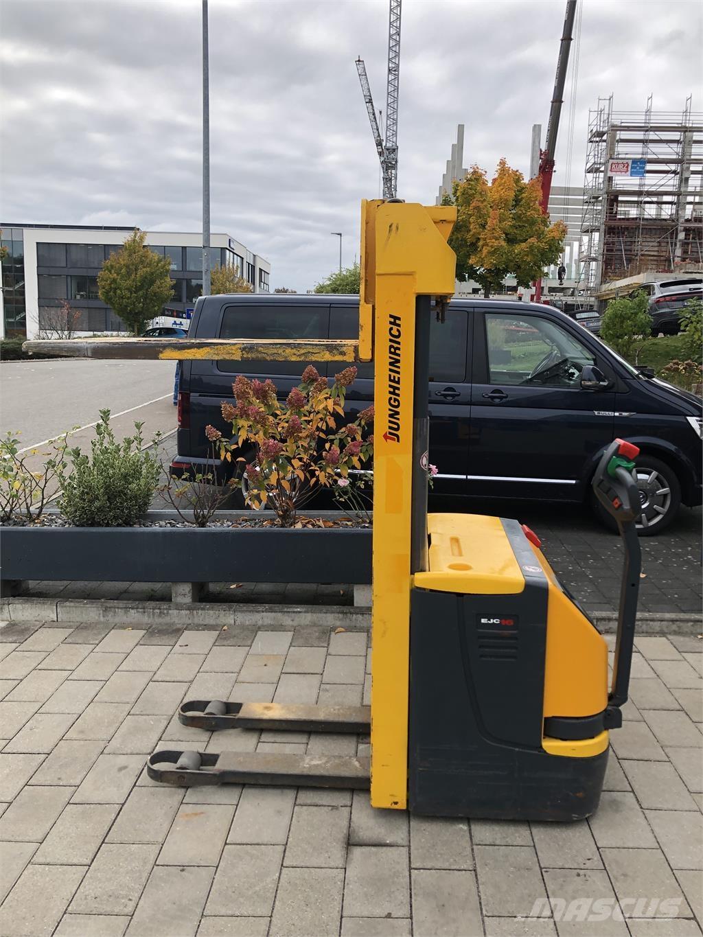 Jungheinrich EJC16 Transpaleti autopropulsanti