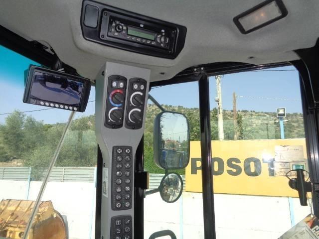 CAT 966K Incarcator pe pneuri