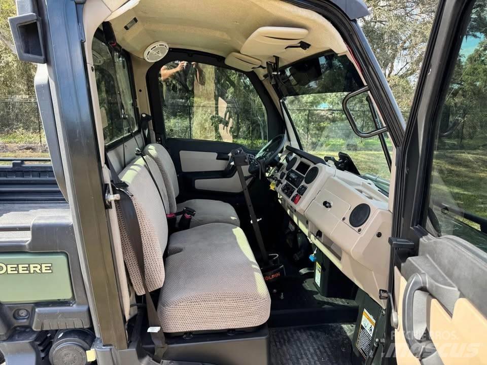 John Deere XUV835R Masini utilitare