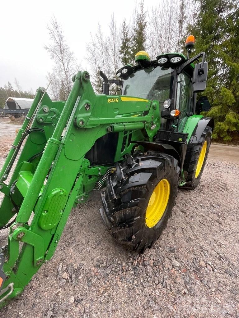 John Deere 6120 M Tractoare