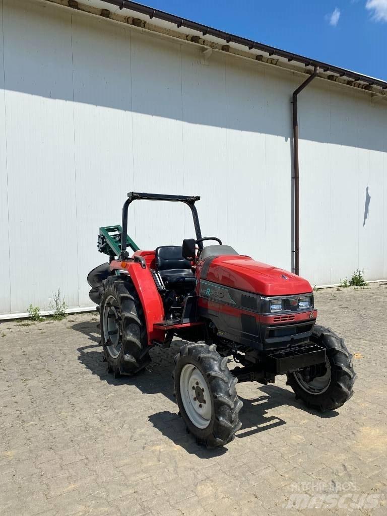 Mitsubishi MTR300 Tractoare compacte