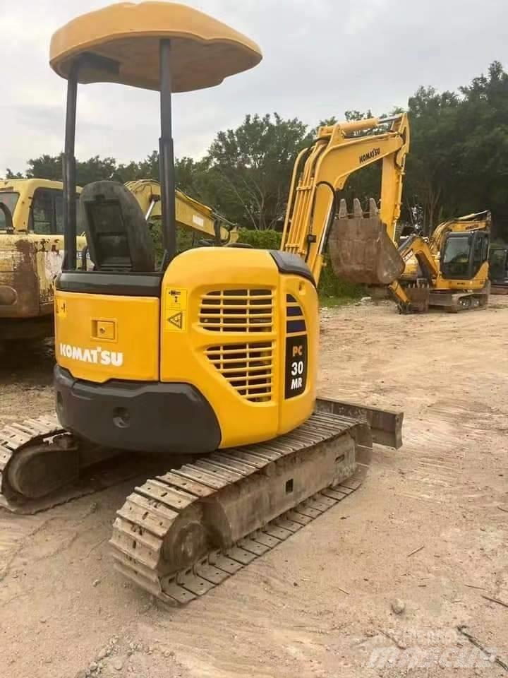 Komatsu PC 30 Excavatoare pe șenile
