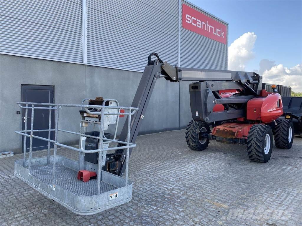 Manitou 200ATJ RC Nacele cu brat articulat