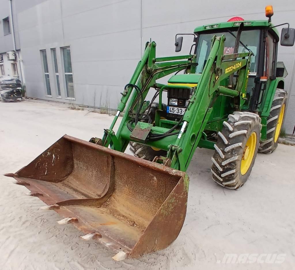 John Deere 6110 Tractoare
