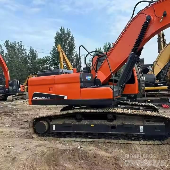 Doosan DX225LC-9C Excavatoare pe șenile
