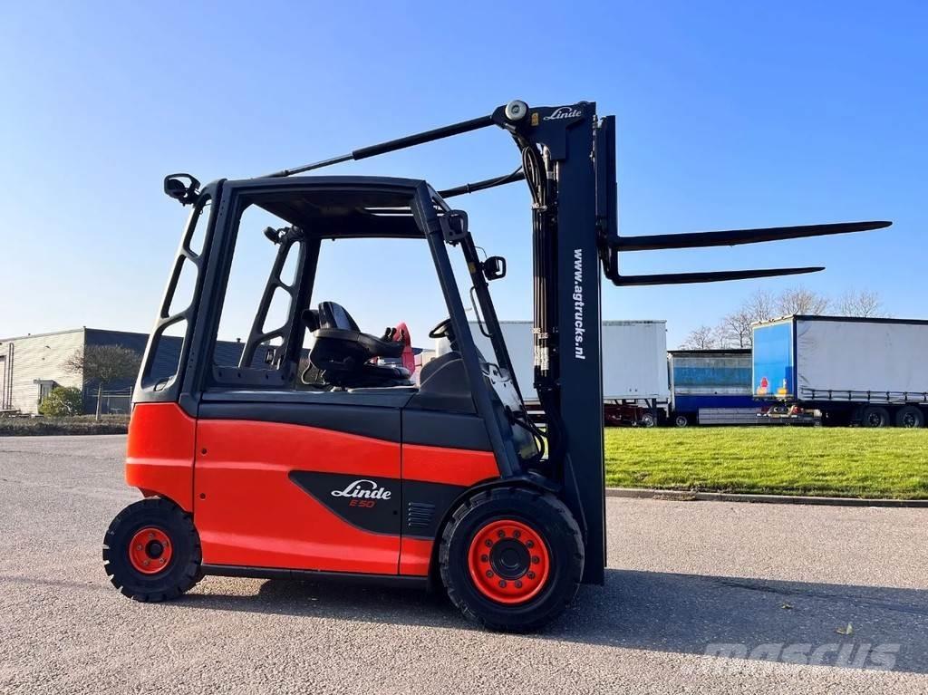 Linde E50HL-01 Stivuitor electric