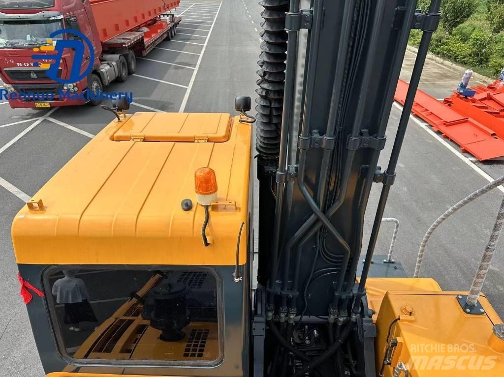 Hyundai 210W-9 Excavatoare cu roti