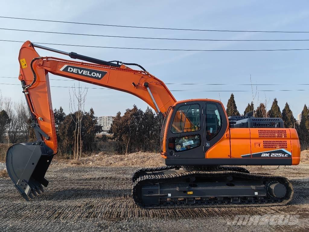 Doosan DX225 Excavatoare pe șenile
