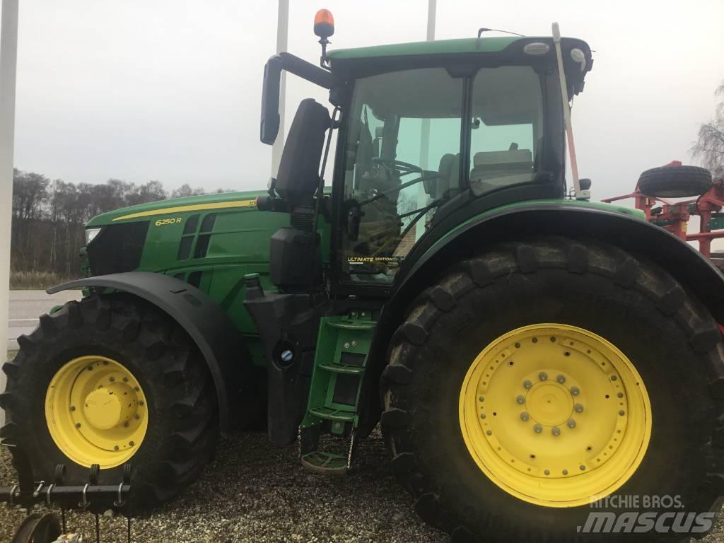 John Deere 6250R Tractoare